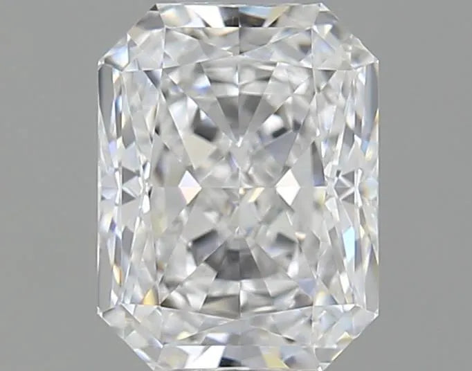 0.91ct Radiant Natural Diamond (Colour E, Clarity VVS1, GIA Certified)